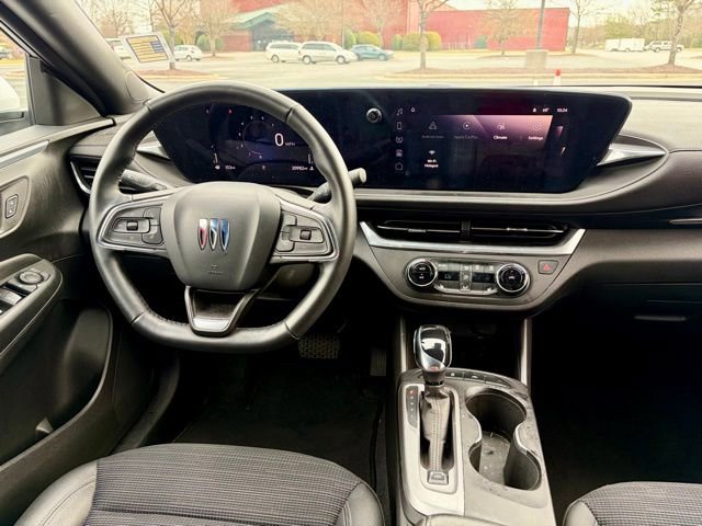 Used 2024 Buick Envista Preferred w/ Convenience I Package image 19