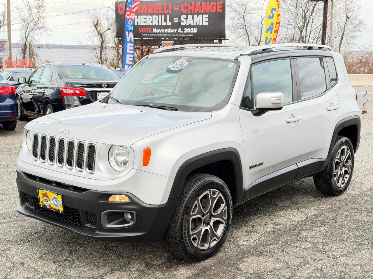 Used 2015 Jeep Renegade Limited AWD/4WD image 8