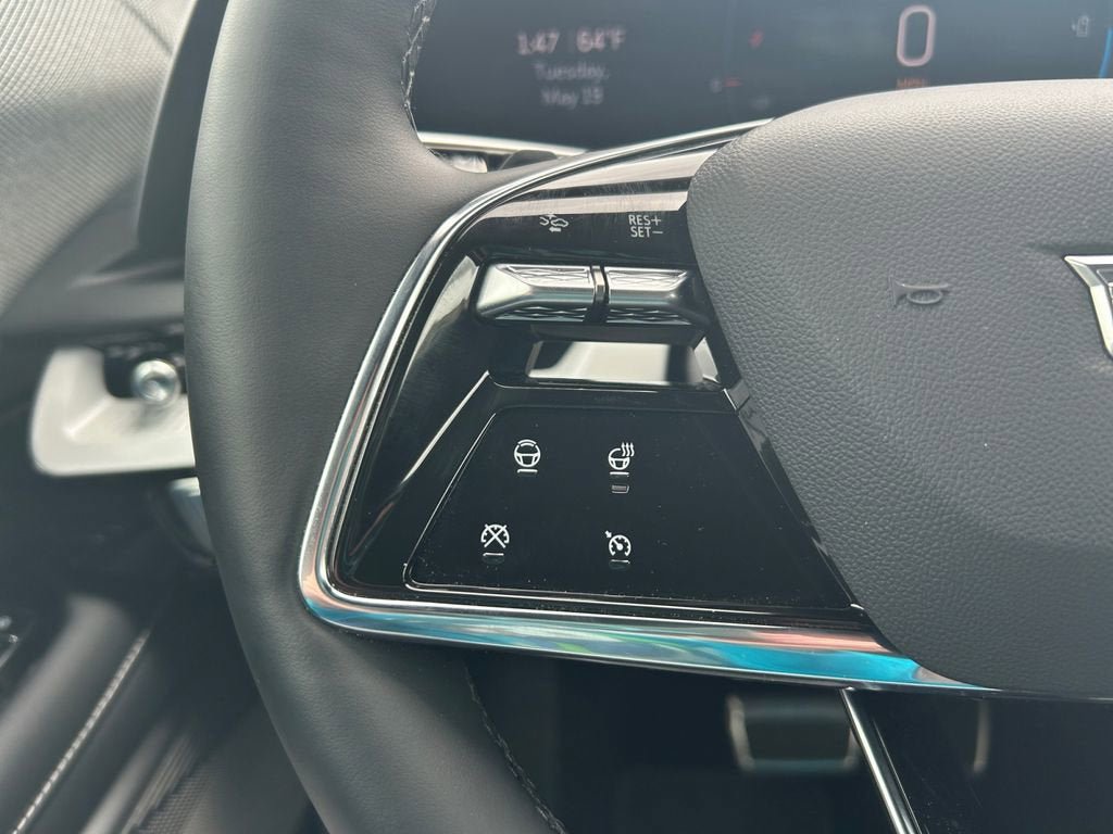 Used 2025 Cadillac Optiq Luxury 1 AWD/4WD image 26