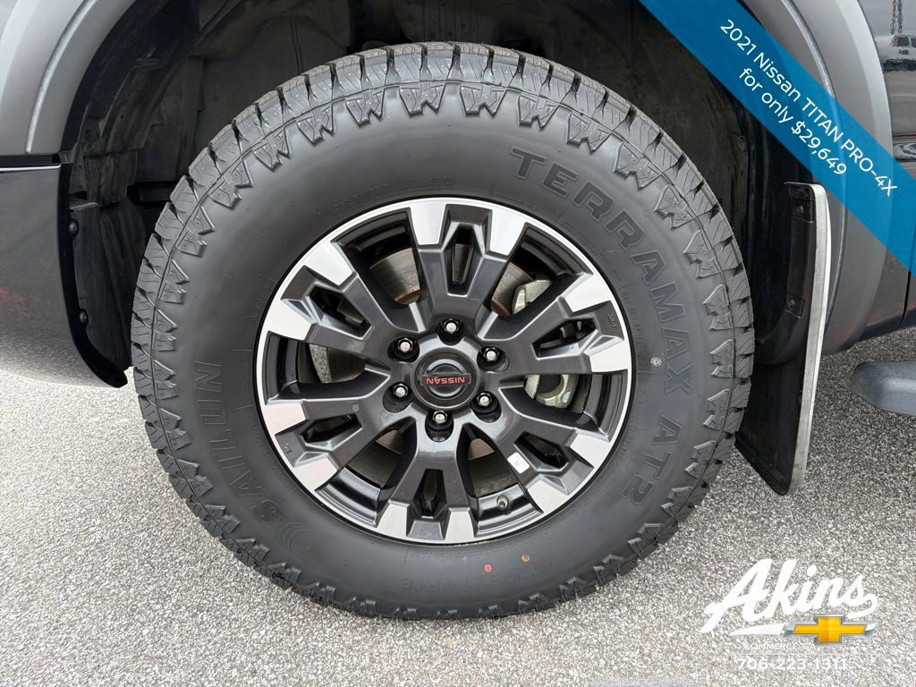 Used 2021 Nissan Titan PRO-4X w/ Pro-4x Convenience Package image 11
