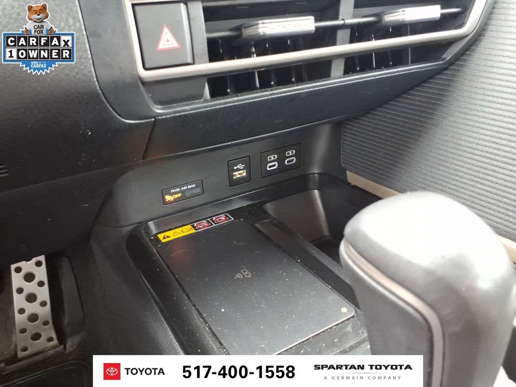 Used 2025 Toyota Camry SE FWD image 23