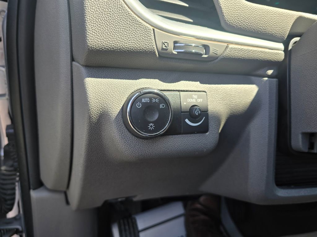 Used 2015 Chevrolet Traverse LS FWD image 14