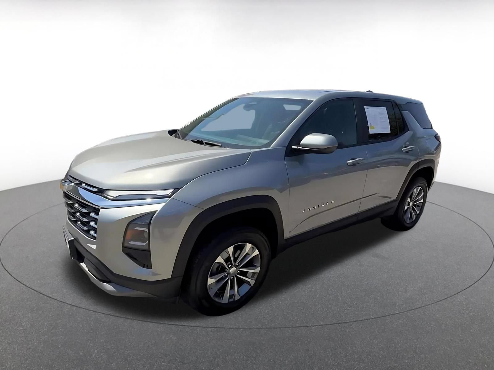Used 2025 Chevrolet Equinox LT FWD image 10