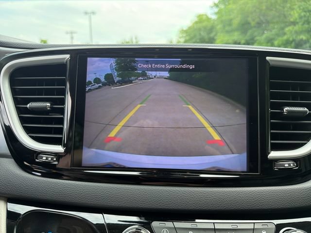 Used 2023 Chrysler Pacifica Touring-L FWD image 23