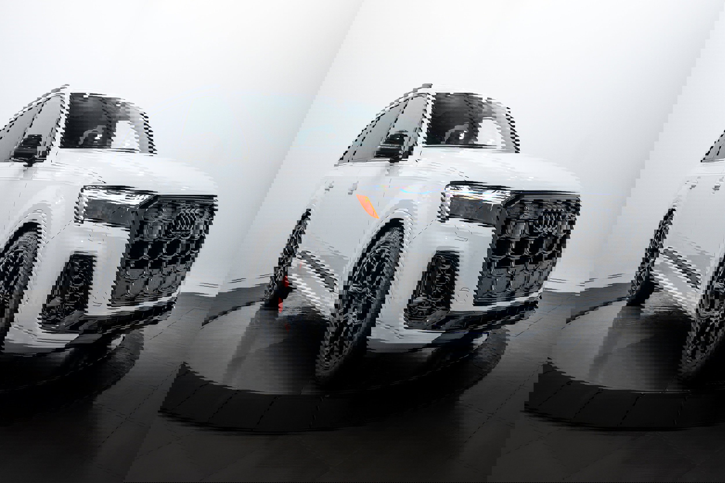 New 2026 Audi SQ7 Prestige