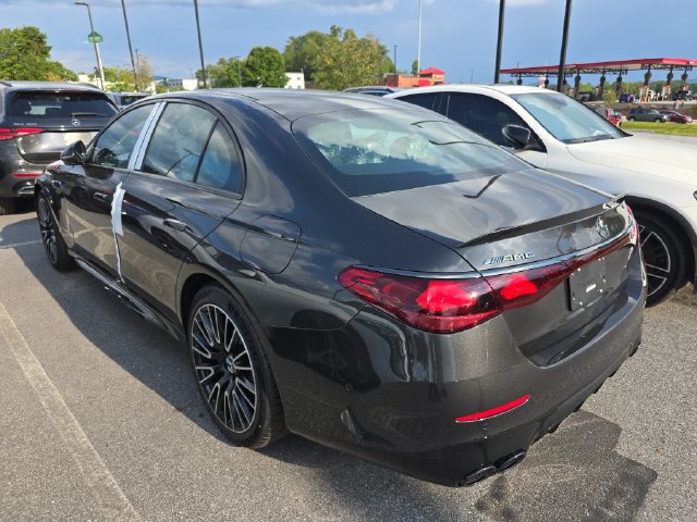 New 2027 Mercedes-Benz E 53 AMG e 4MATIC Sedan image 3