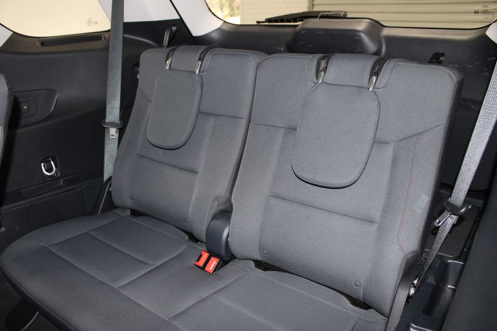 Used 2025 Ford Explorer Active image 26