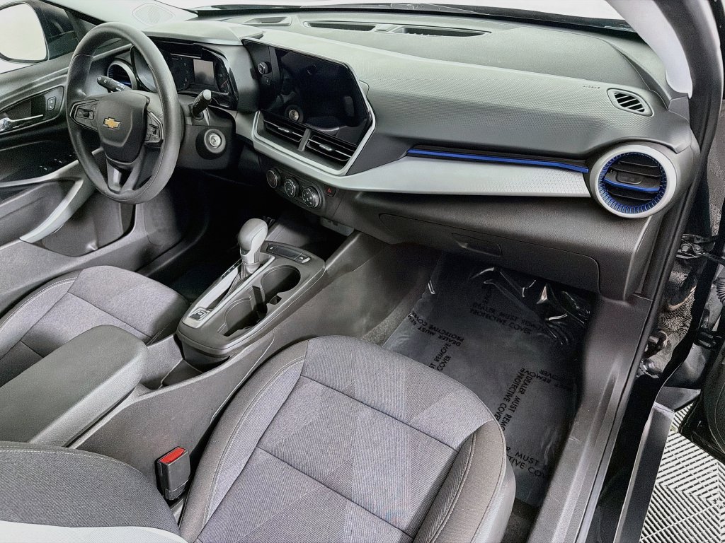 Used 2024 Chevrolet Trax LS FWD image 26