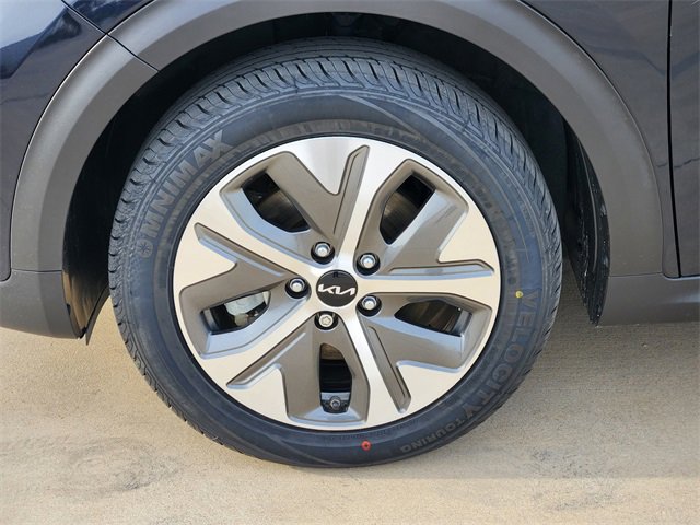 Used 2022 Kia Niro EX Premium image 12