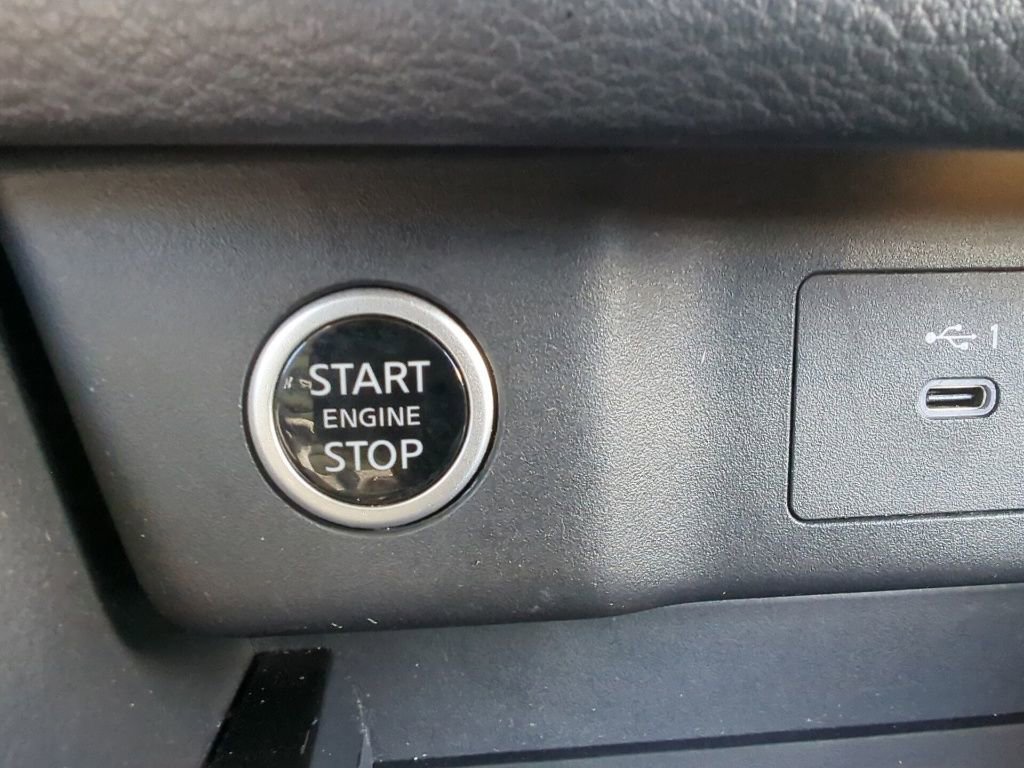 Used 2021 Nissan Rogue SV AWD/4WD image 20