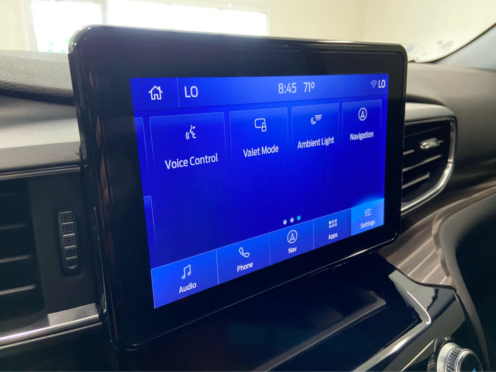 Used 2022 Ford Explorer Limited w/ Equipment Group 301A AWD/4WD image 36