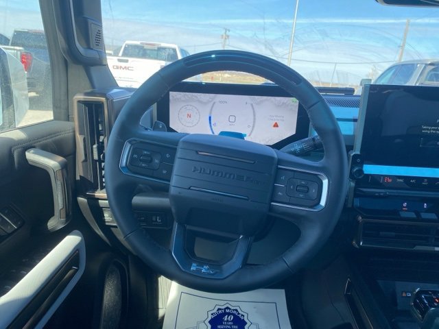New 2025 GMC Hummer EV 2X w/ LPO, Roof Cross Rail Package image 15