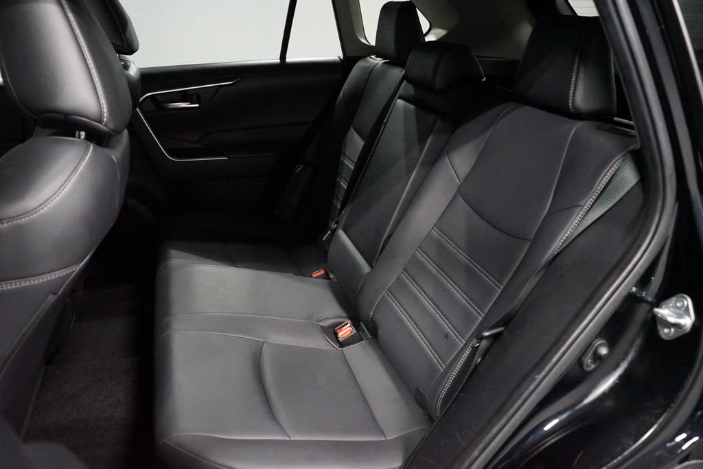 Used 2022 Toyota RAV4 XLE Premium AWD/4WD image 28