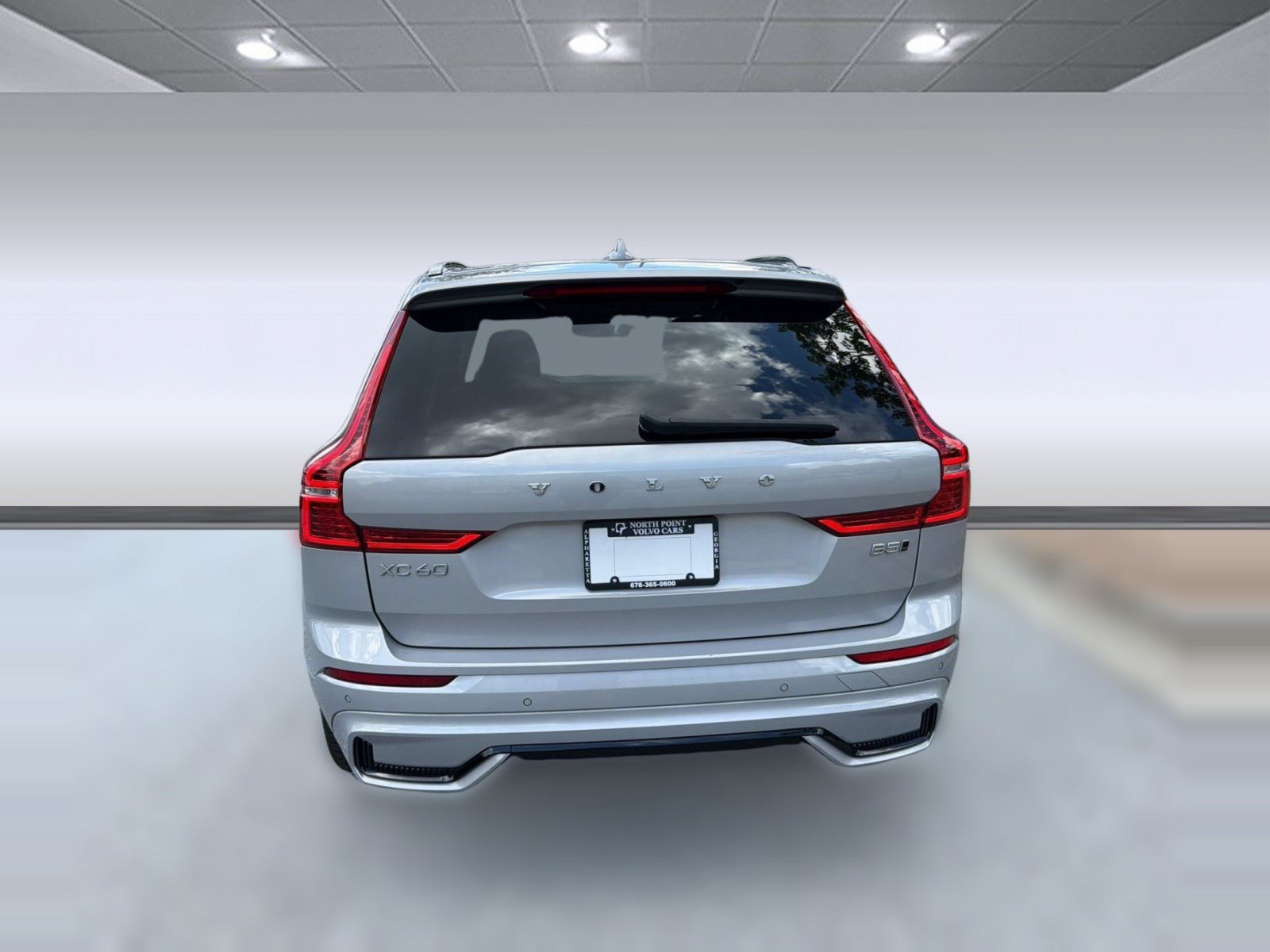 Certified 2024 Volvo XC60 B5 Plus AWD/4WD image 10