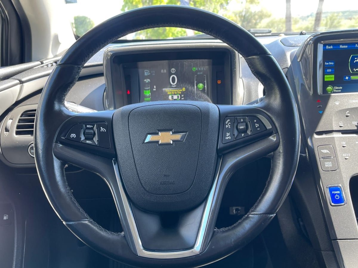 Used 2014 Chevrolet Volt w/ Enhanced Safety Package 1 FWD image 21