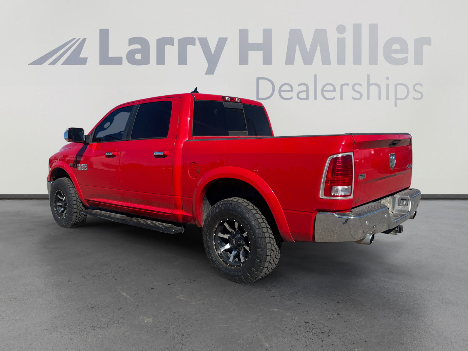 Used 2018 RAM 1500 Laramie w/ Convenience Group image 3