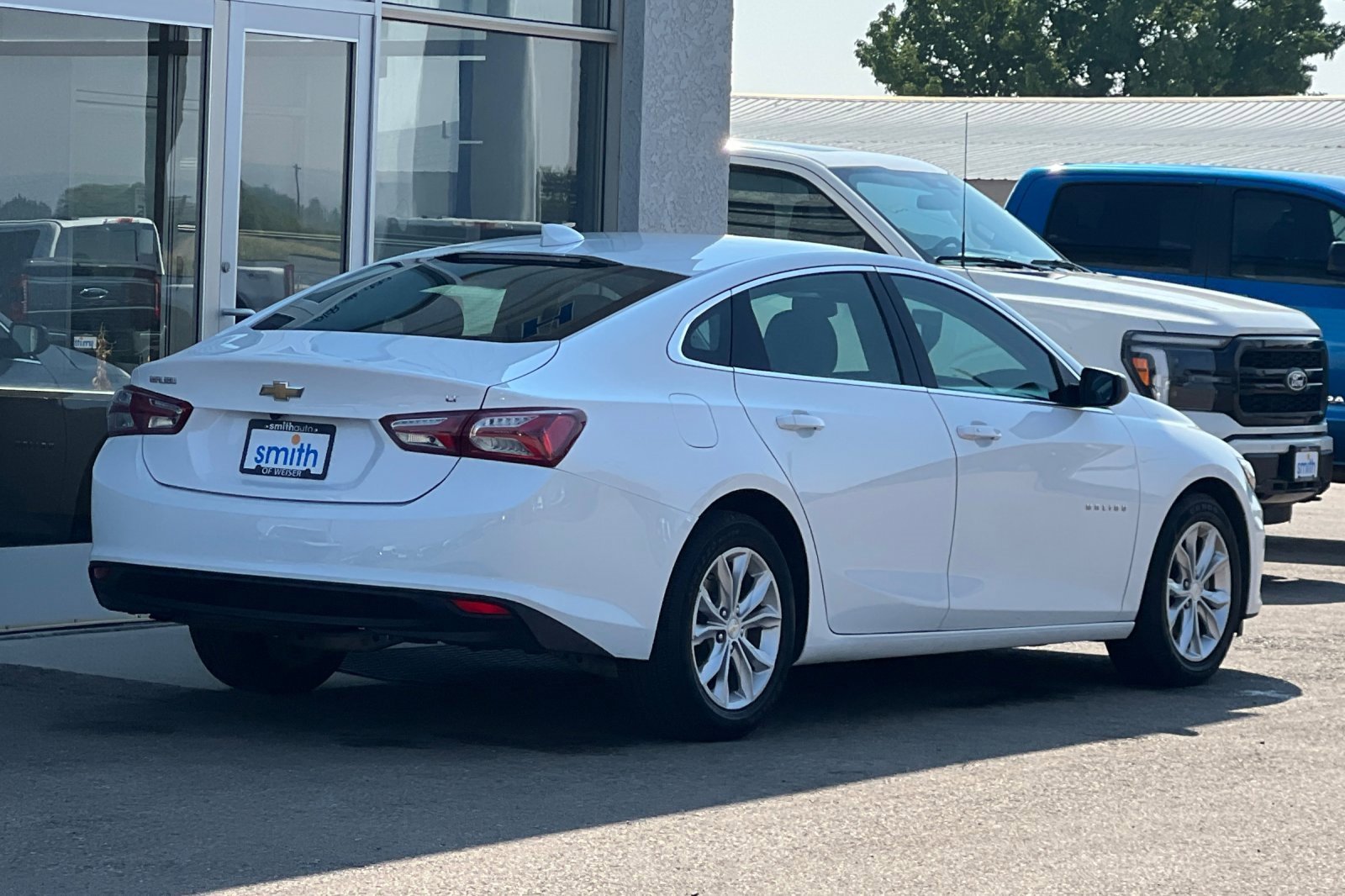 Used 2022 Chevrolet Malibu LT image 3
