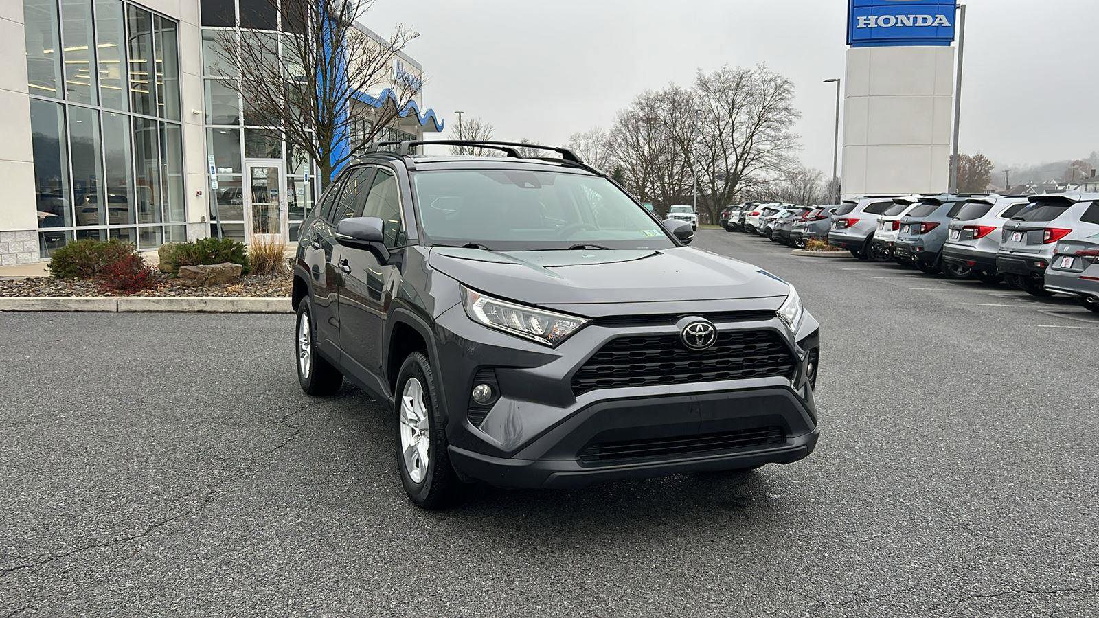 Used 2021 Toyota RAV4 XLE image 1