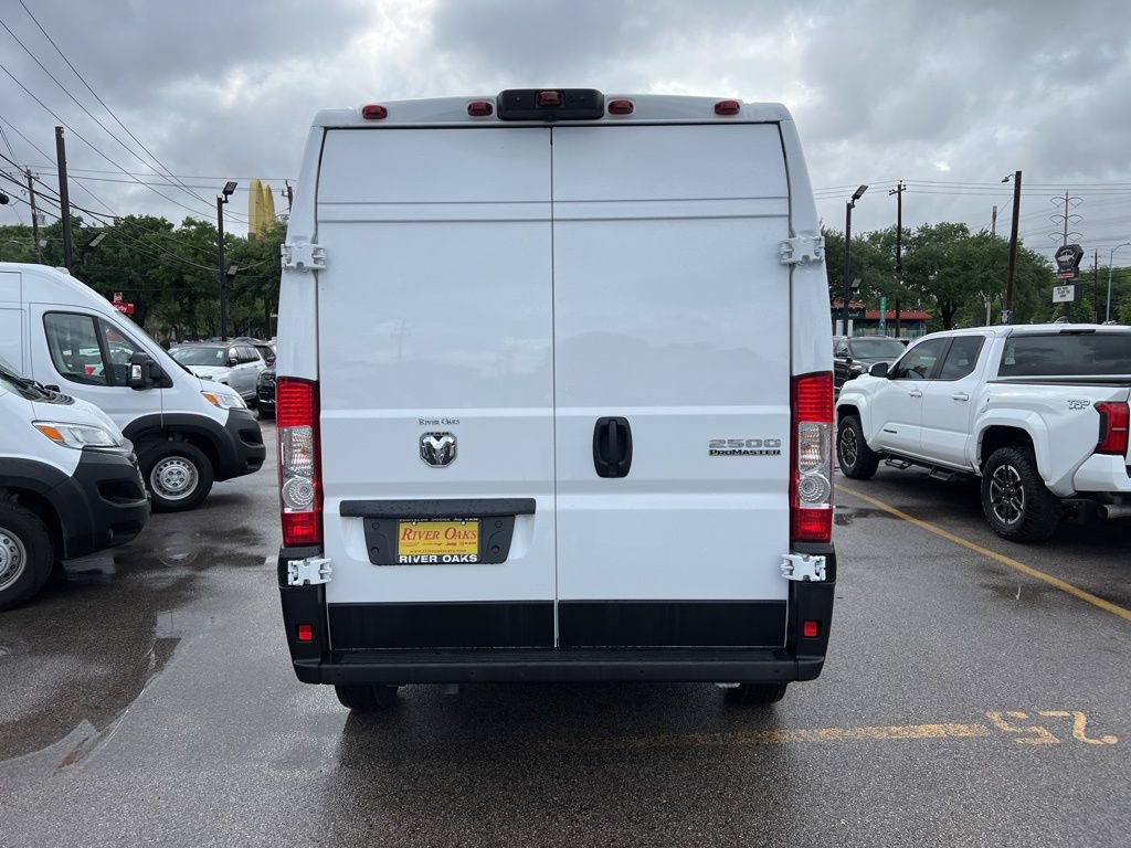 Used 2026 RAM ProMaster 2500 w/ Safety Group FWD image 5