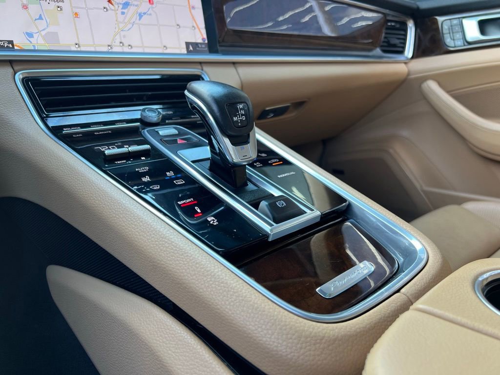 Used 2018 Porsche Panamera 4 image 55