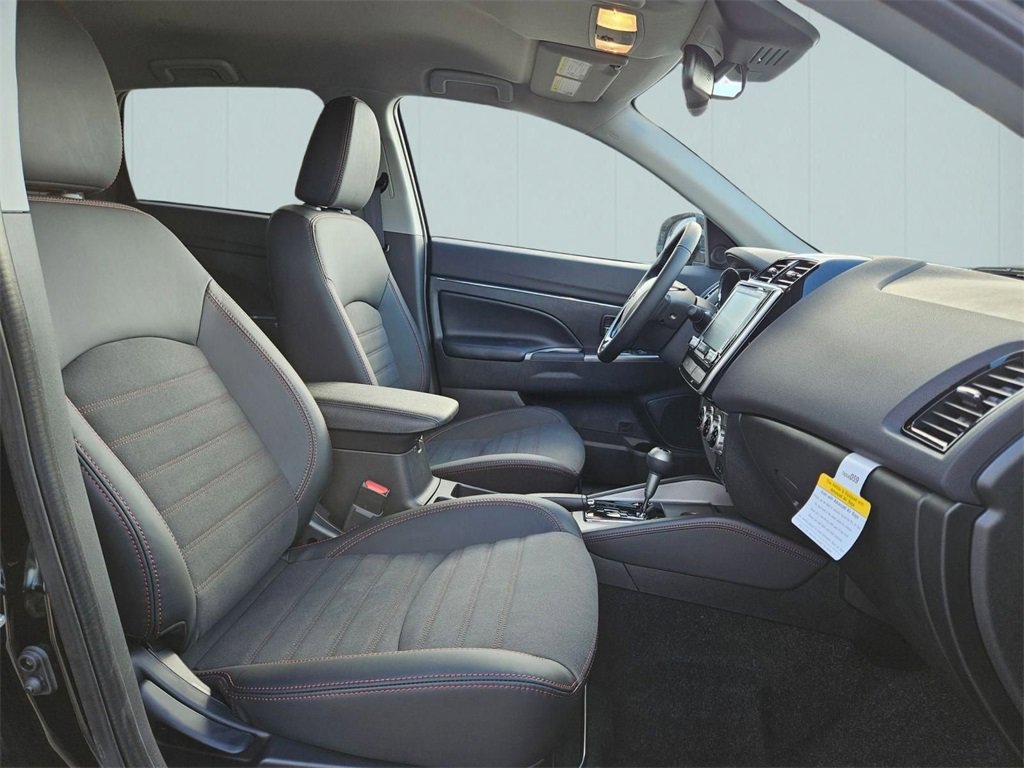 New 2025 Mitsubishi Outlander Sport SE image 30