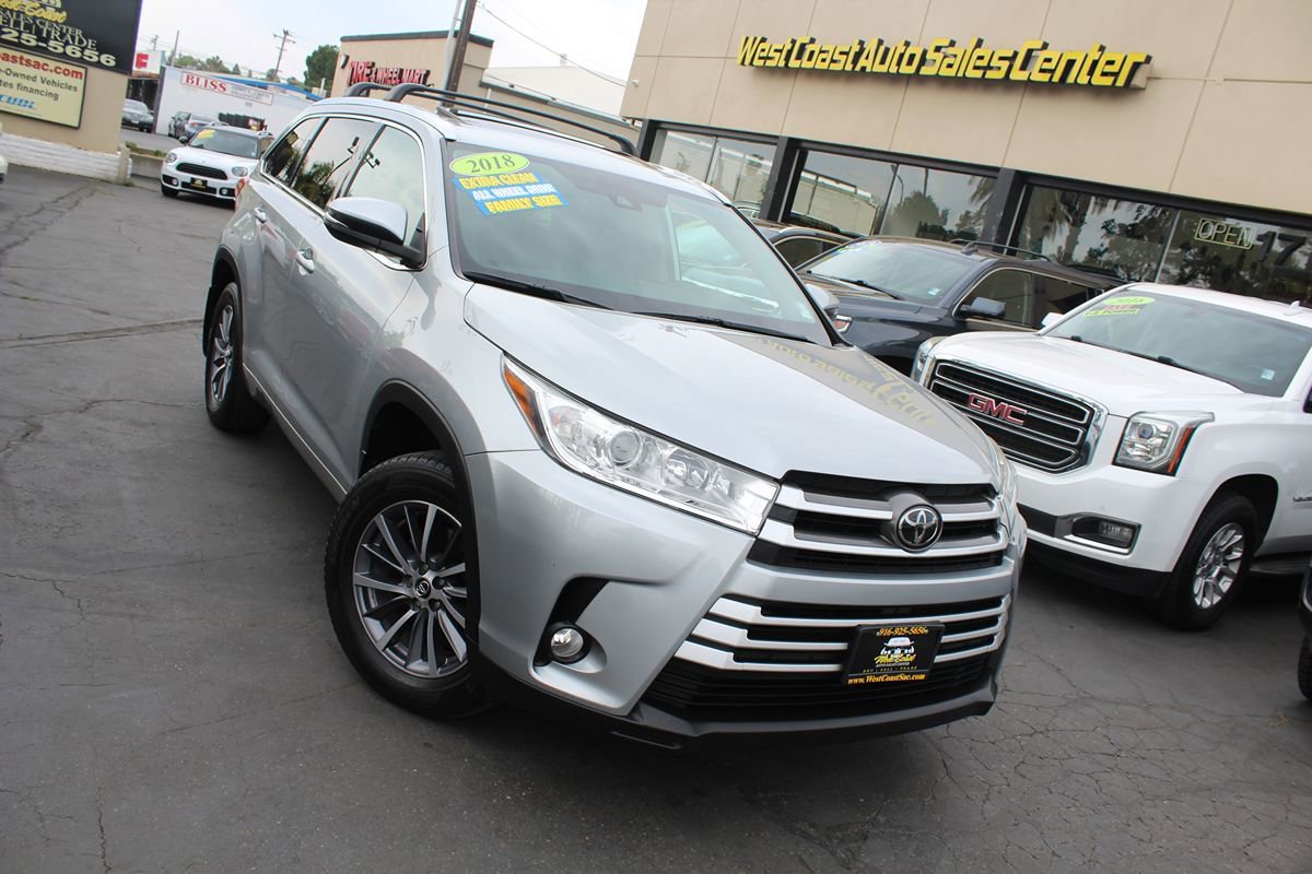 Used 2018 Toyota Highlander XLE AWD/4WD image 38
