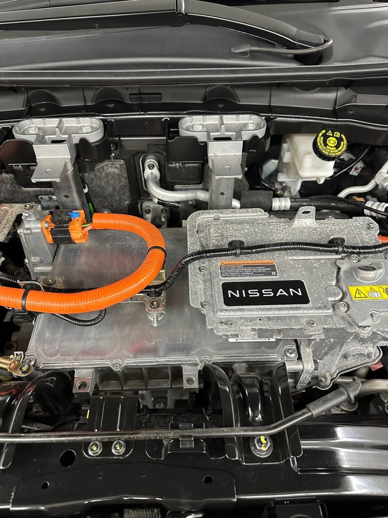Used 2023 Nissan Ariya FWD image 7