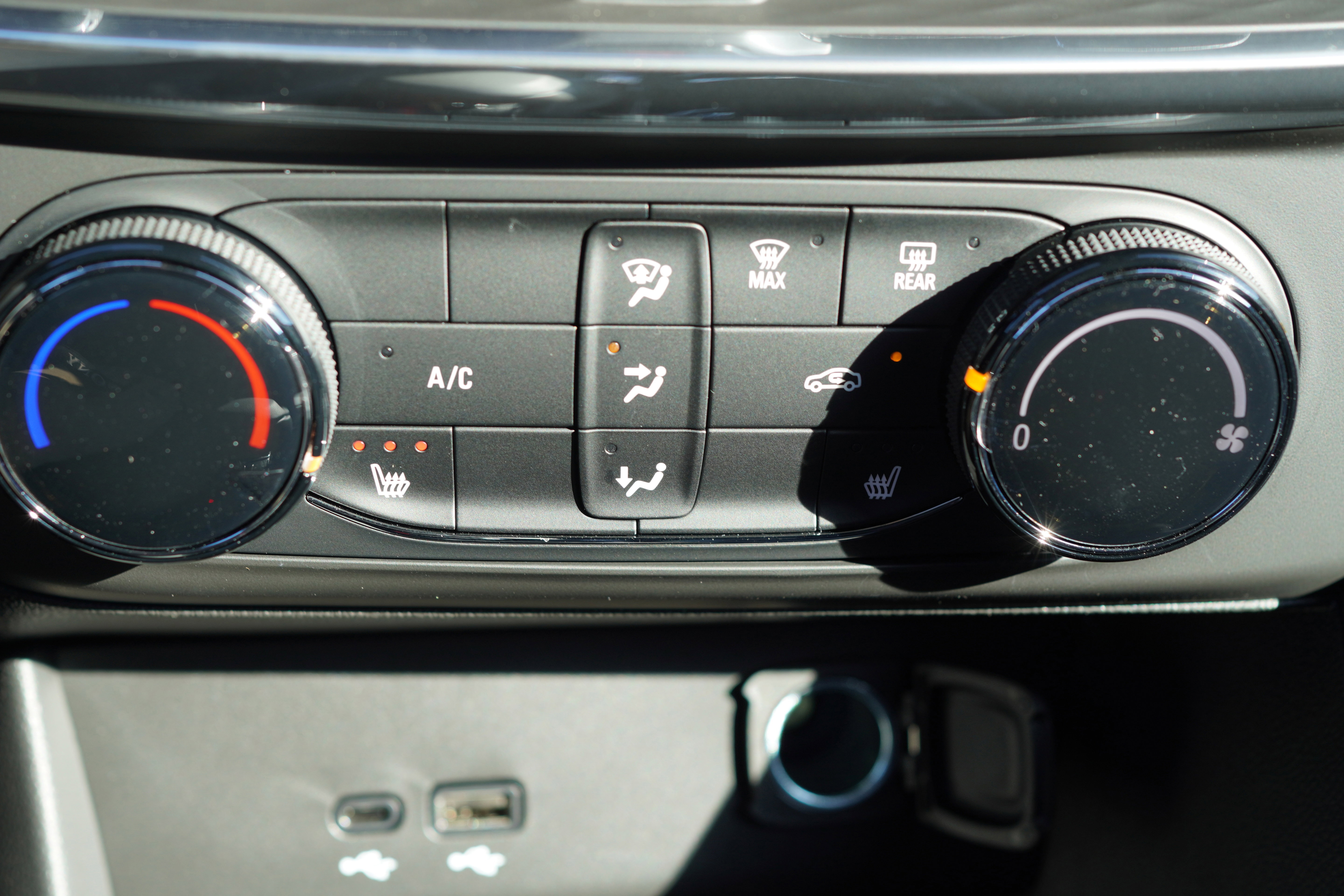 New 2026 Buick Encore GX Preferred w/ Comfort Package image 38