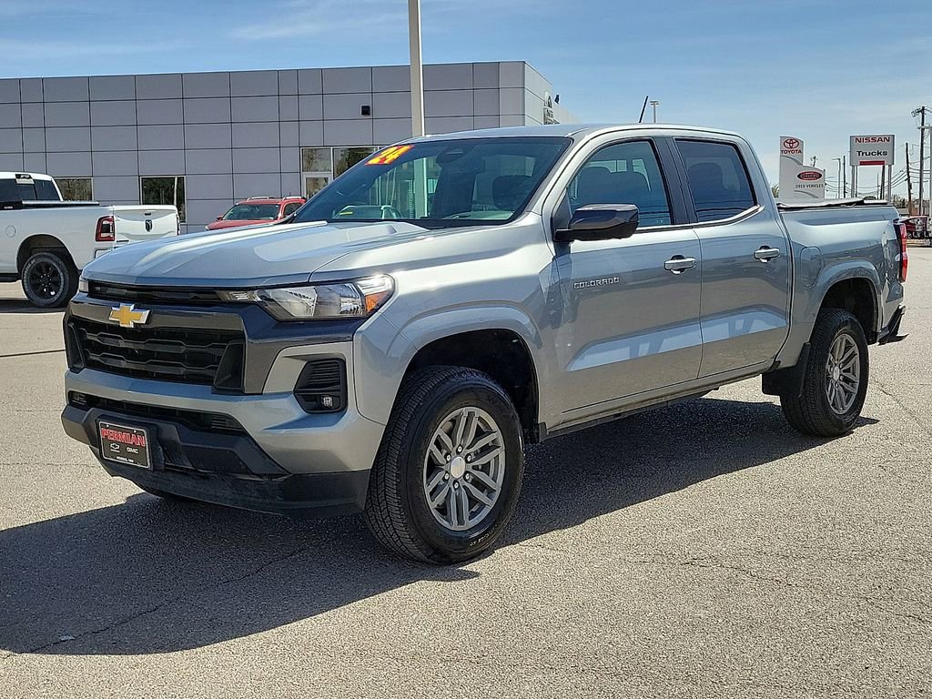 Used 2024 Chevrolet Colorado LT w/ LT Convenience Package II image 5