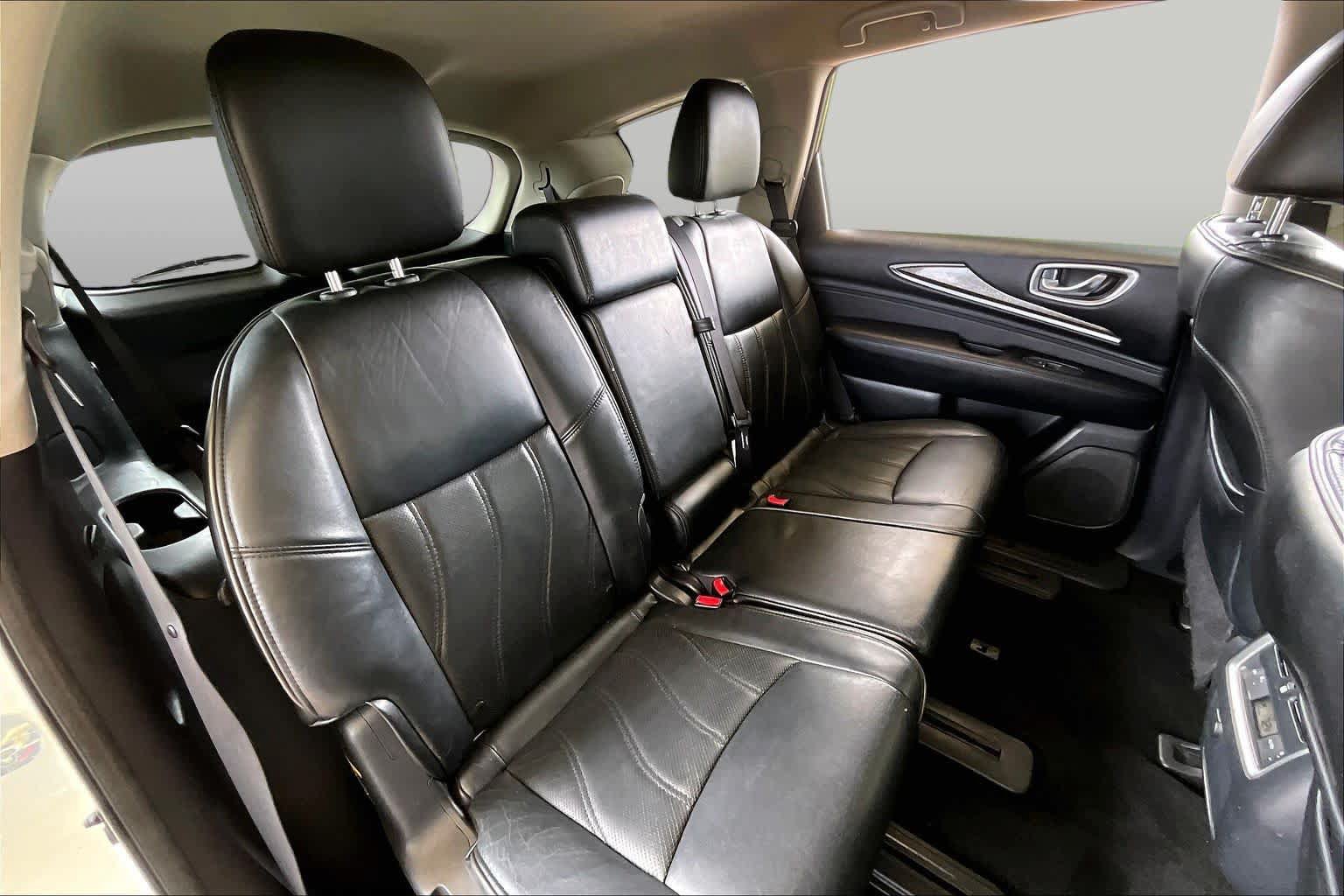 Used 2013 INFINITI JX35 FWD w/ Premium Pkg image 17