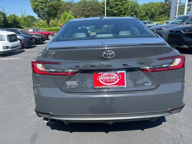 Used 2025 Toyota Camry SE FWD image 8