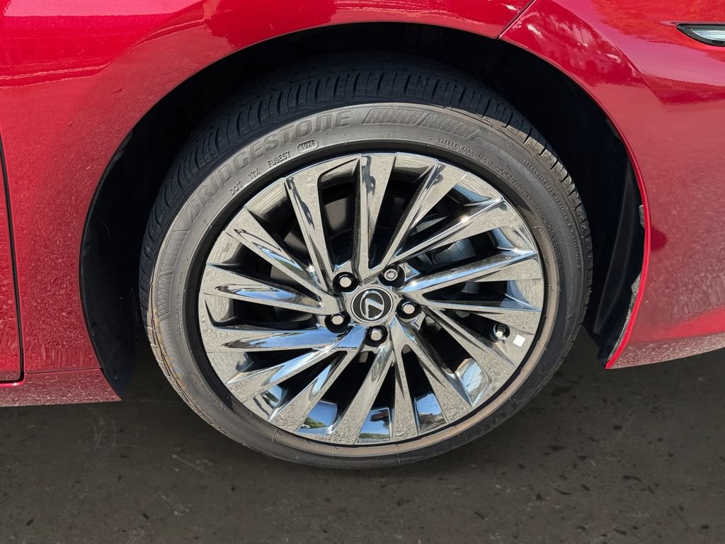 Used 2024 Lexus ES 300h w/ Technology Package FWD image 25