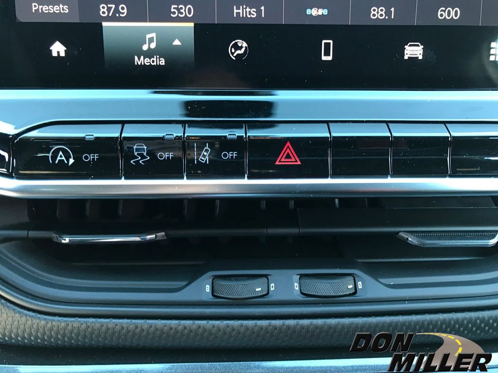 New 2026 Jeep Compass Latitude image 21