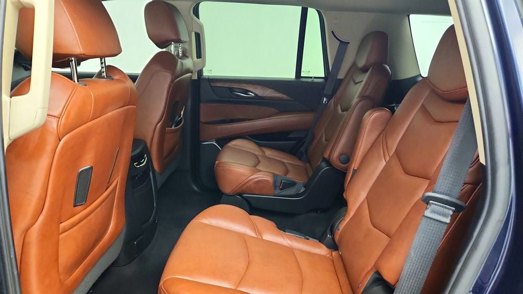 Used 2019 Cadillac Escalade Premium Luxury AWD/4WD image 22
