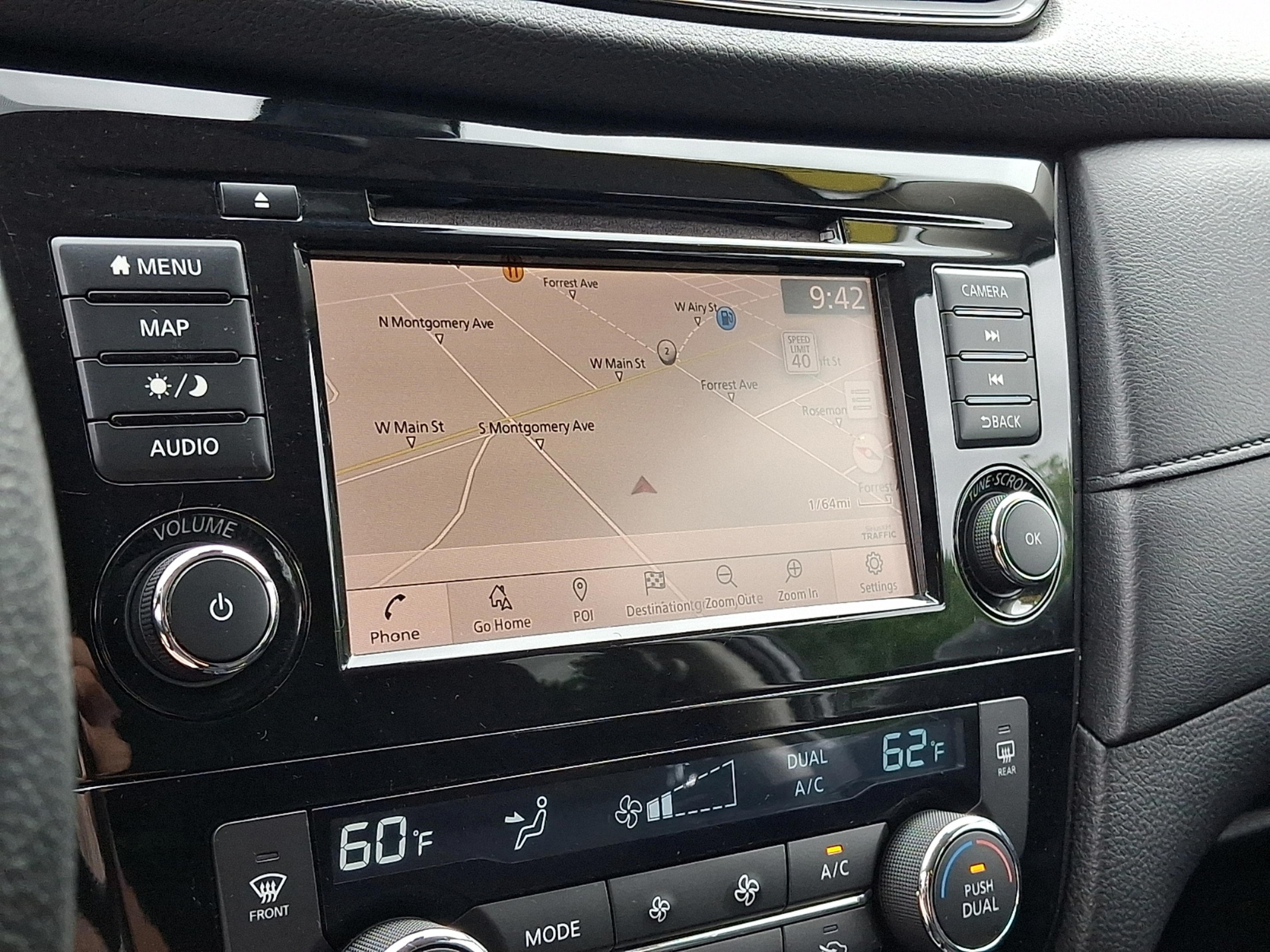 Used 2019 Nissan Rogue SV w/ Premium Package AWD/4WD image 16