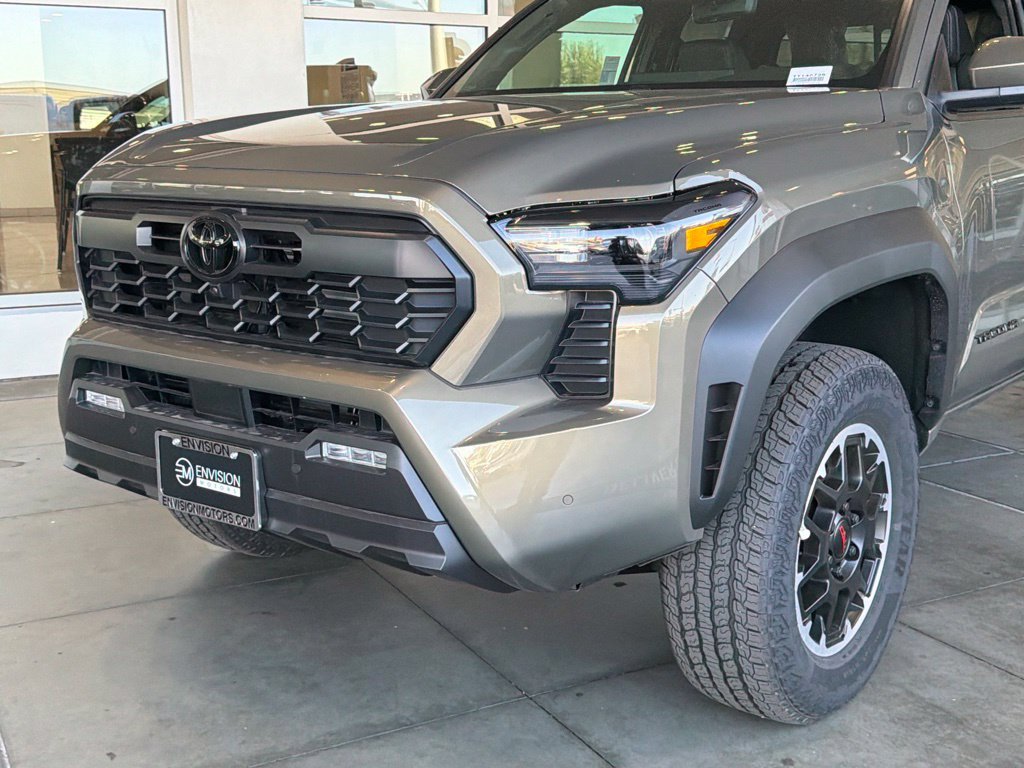 New 2026 Toyota Tacoma TRD Off-Road w/ TRD Off Road Premium Package AWD/4WD image 3