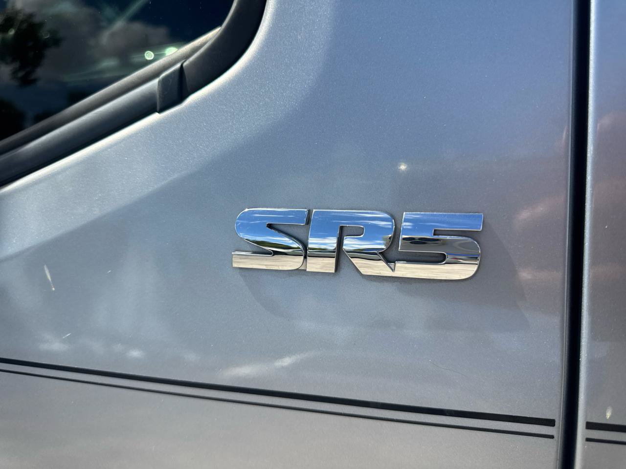 Used 2019 Toyota Tacoma SR5 RWD image 18