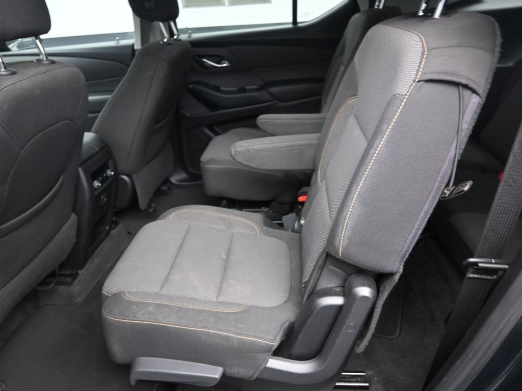 Used 2020 Chevrolet Traverse LT image 11