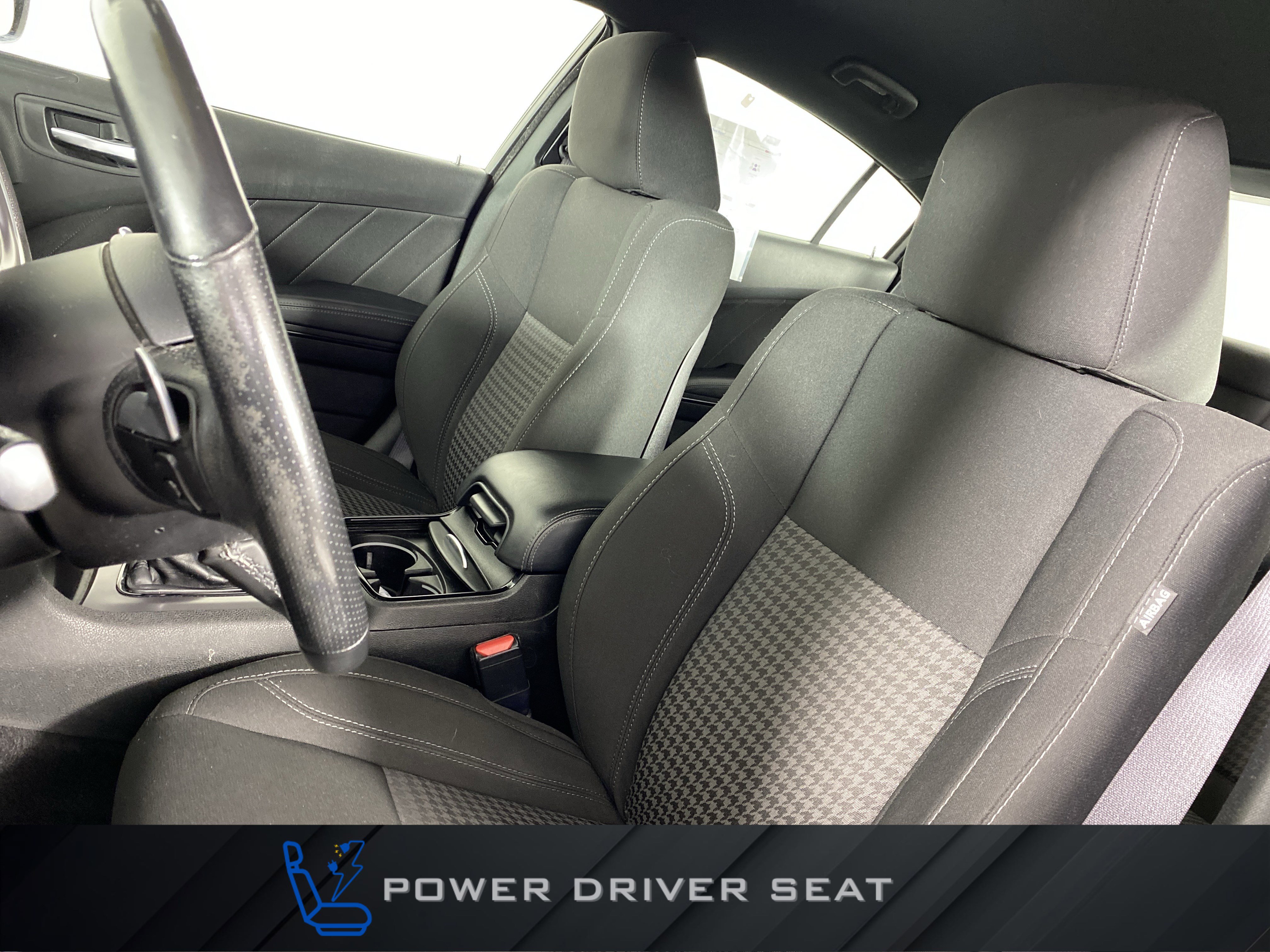 Used 2019 Dodge Charger SXT w/ Blacktop Package image 17