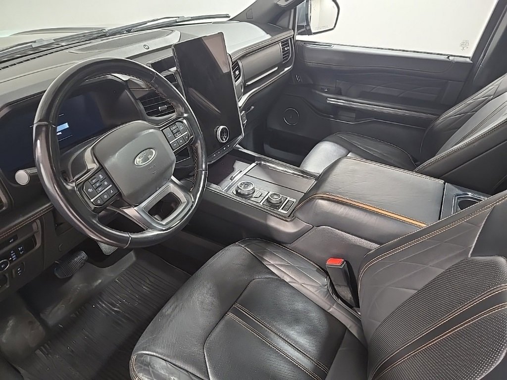 Used 2023 Ford Expedition Platinum image 18