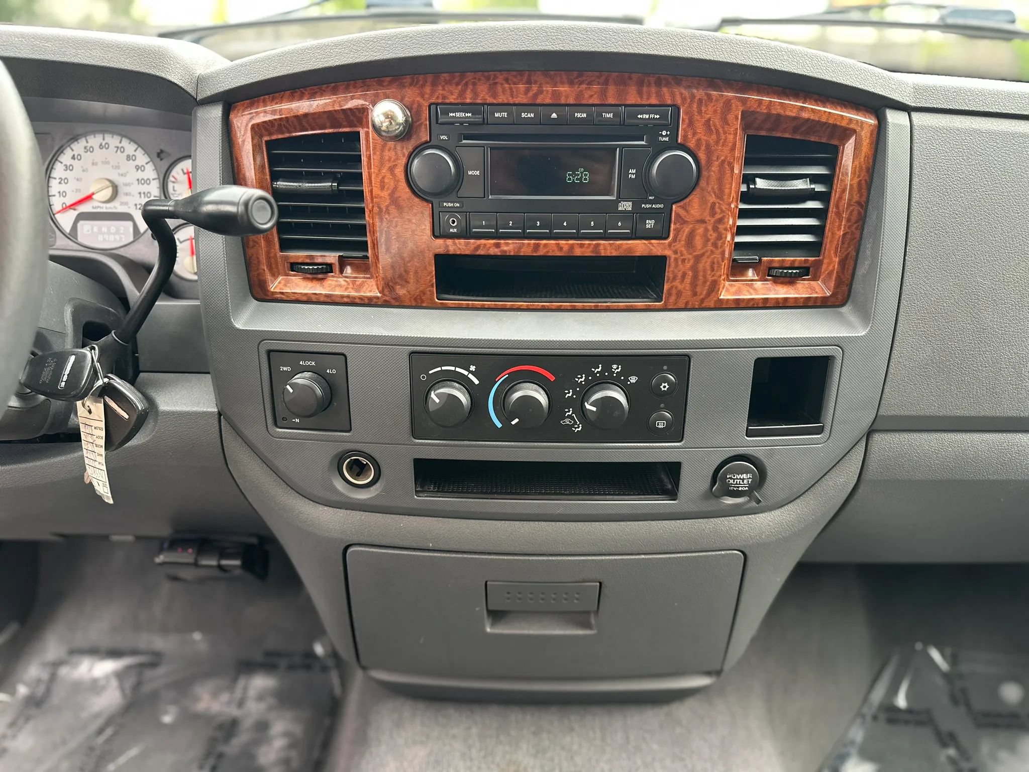 Used 2006 Dodge Ram 1500 Truck SLT w/ Quad Cab Big Horn Value Group AWD/4WD image 36