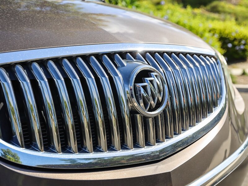 Used 2011 Buick Enclave CXL FWD image 10