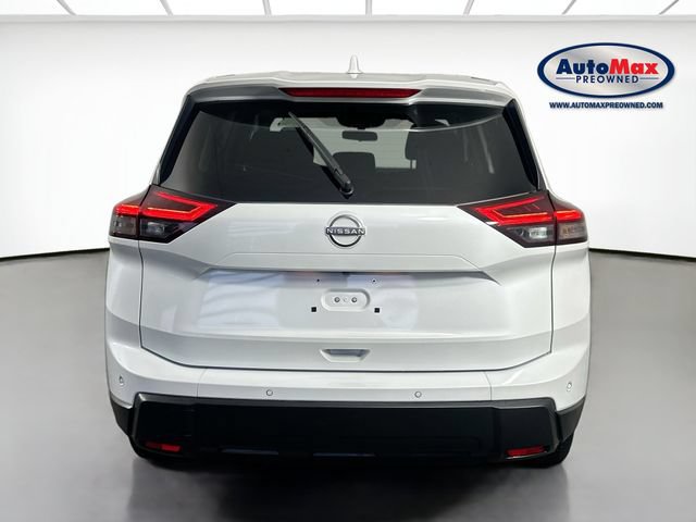Used 2024 Nissan Rogue SV AWD/4WD image 7