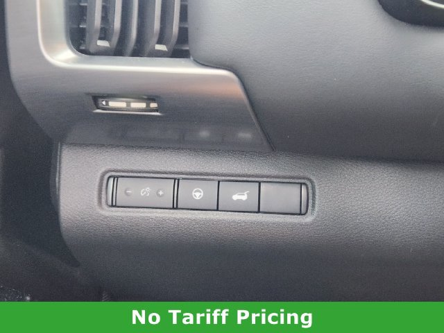 Used 2025 Nissan Pathfinder SL FWD image 20