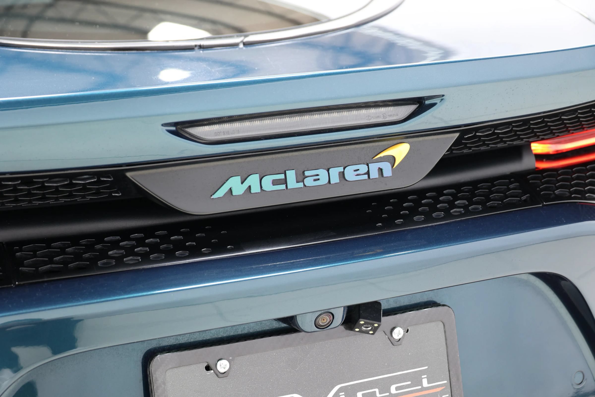Used 2021 McLaren GT RWD image 7