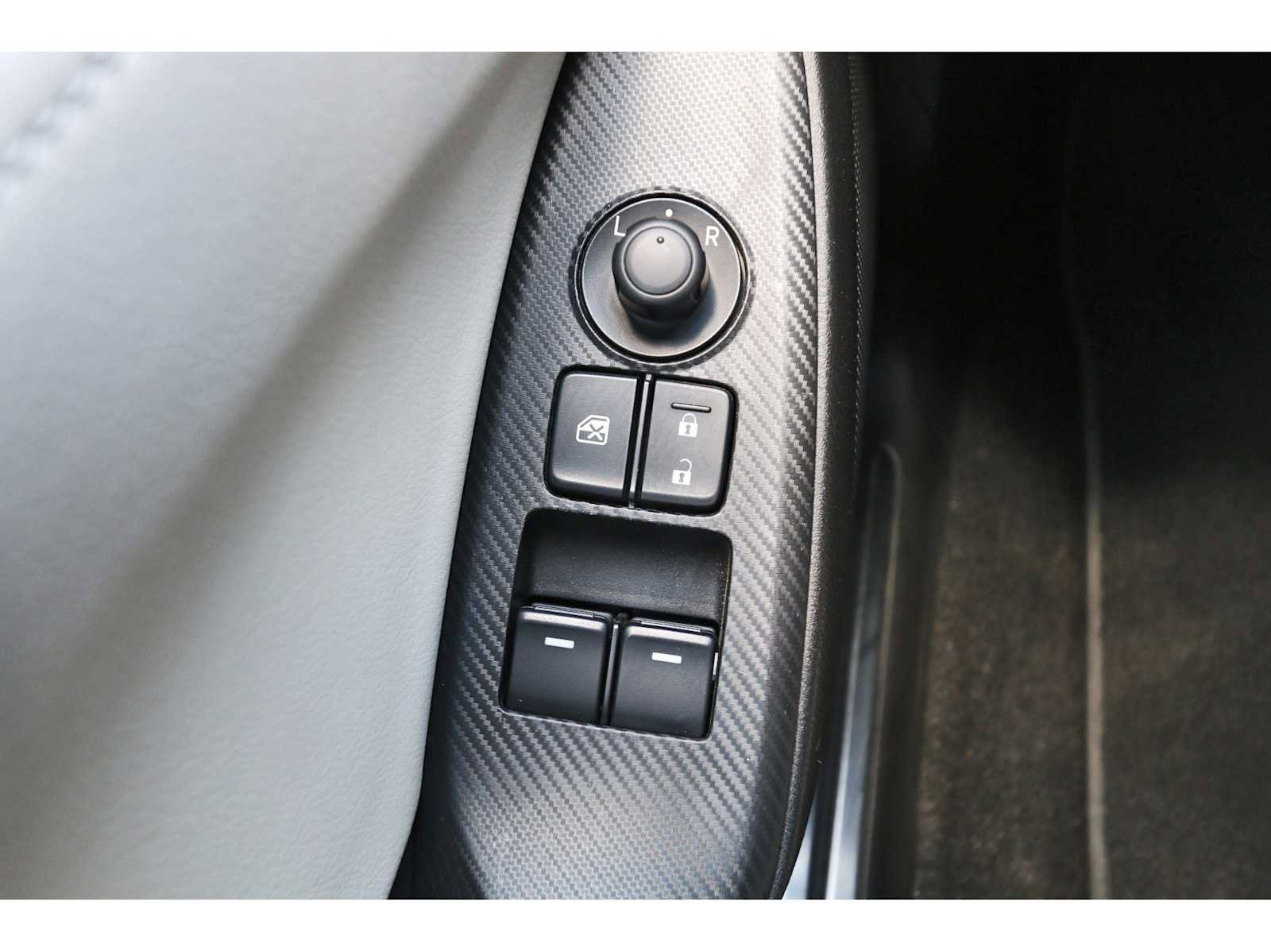 Used 2021 MAZDA MX-5 Miata Grand Touring RWD image 16