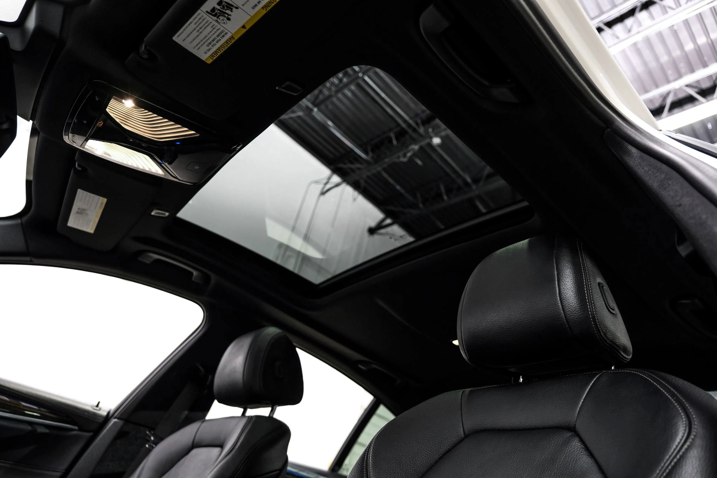 Used 2018 BMW 540i w/ M Sport Package RWD image 28