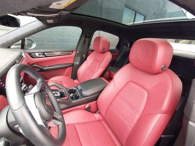 Used 2022 Porsche Cayenne GTS image 65