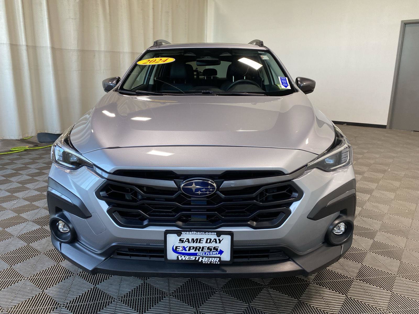 Used 2024 Subaru Crosstrek 2.5i Limited AWD/4WD image 4