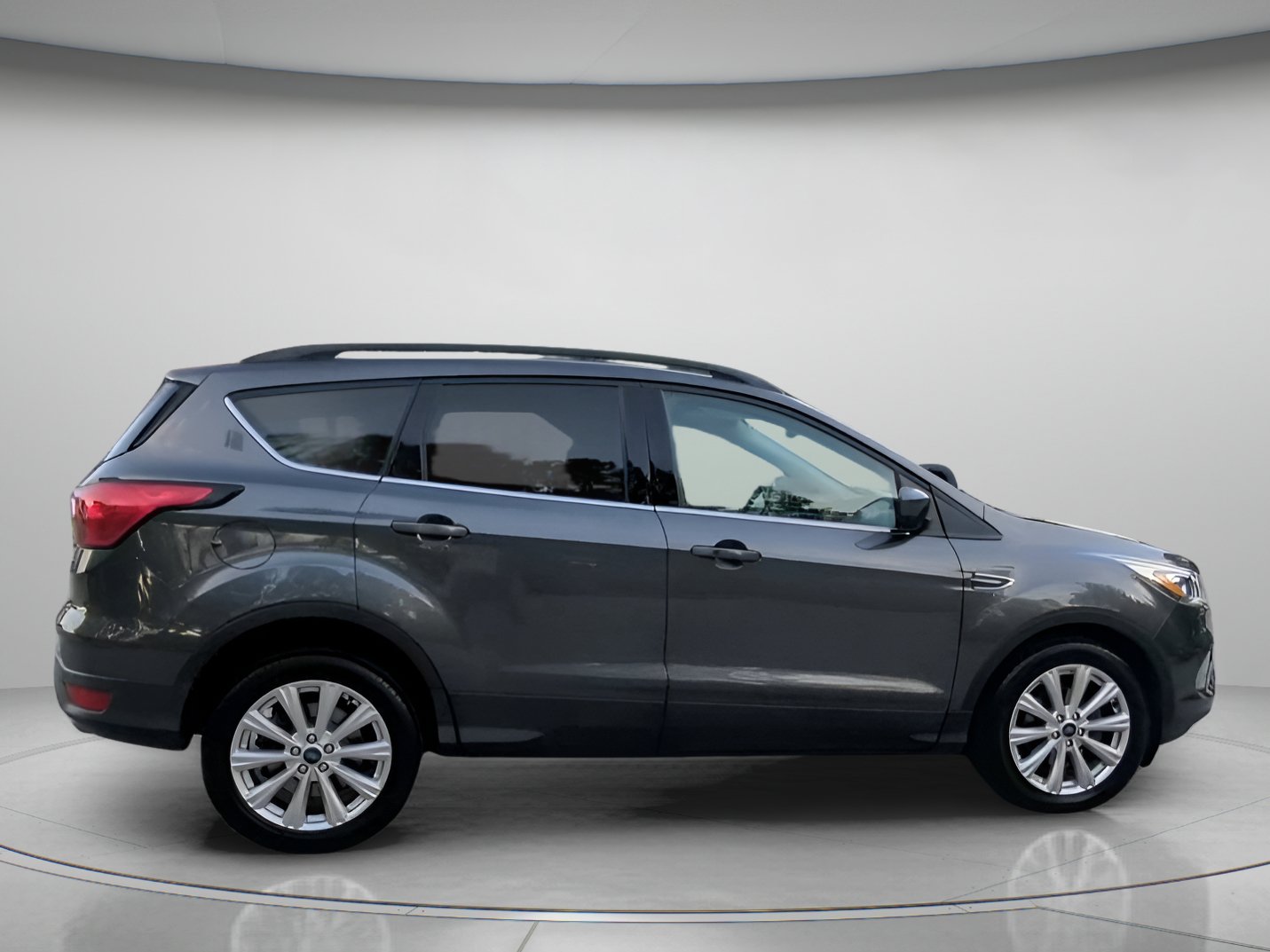 Certified 2019 Ford Escape SEL FWD image 31